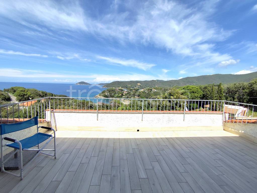 casa indipendente in vendita a Marciana