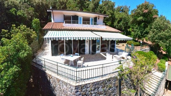 casa indipendente in vendita a Marciana