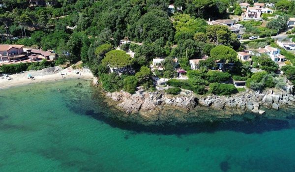 casa indipendente in vendita a Marciana