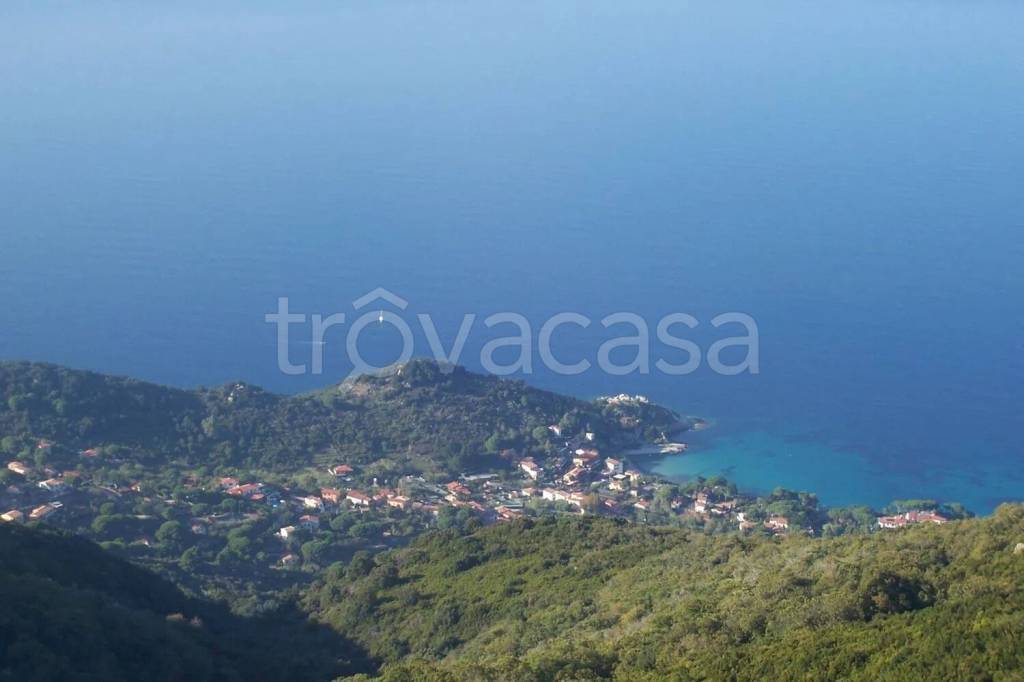 casa indipendente in vendita a Marciana