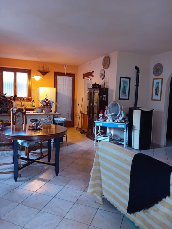 casa indipendente in vendita a Marciana