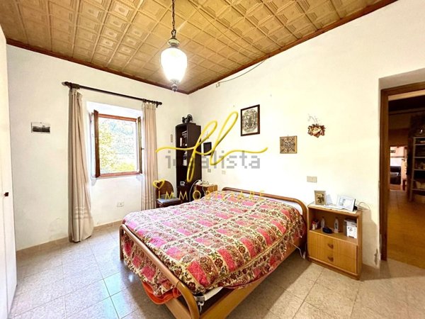 casa indipendente in vendita a Marciana