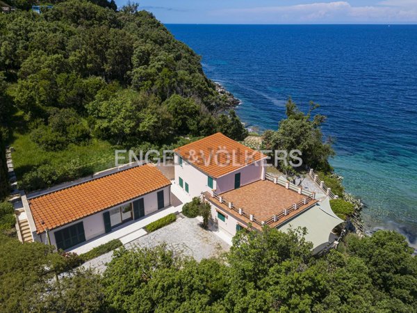 casa indipendente in vendita a Marciana