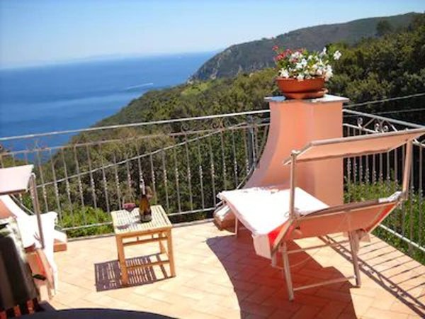 casa indipendente in vendita a Marciana