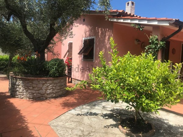 casa indipendente in vendita a Marciana