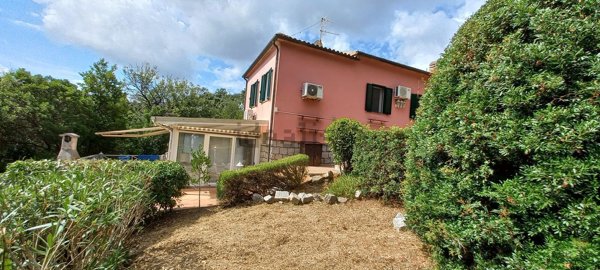 casa indipendente in vendita a Marciana