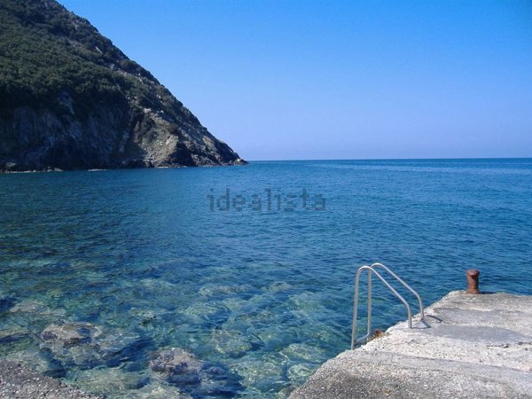 casa indipendente in vendita a Marciana