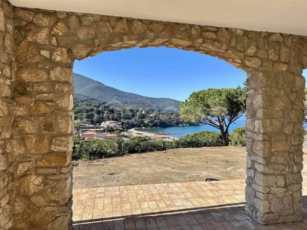 casa indipendente in vendita a Marciana