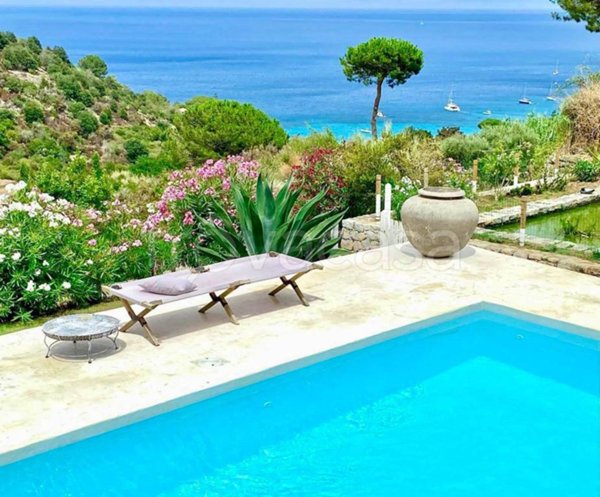 casa indipendente in vendita a Marciana