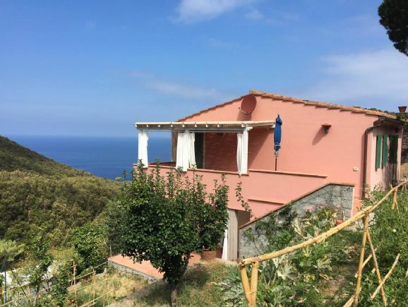 casa indipendente in vendita a Marciana