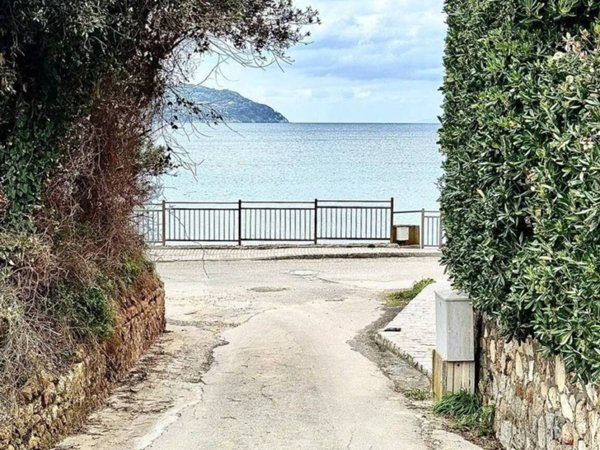 appartamento in vendita a Marciana