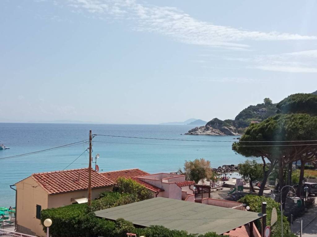 intera palazzina in vendita a Marciana