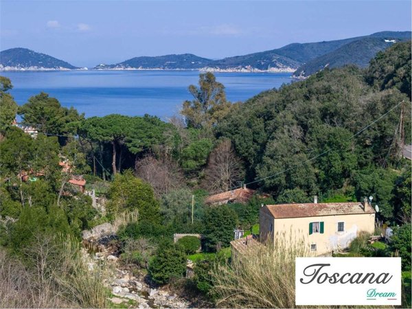 casale in vendita a Marciana