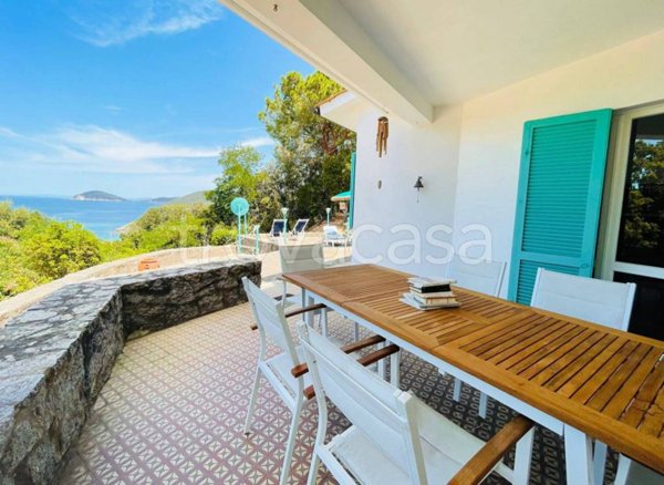 casa indipendente in vendita a Marciana