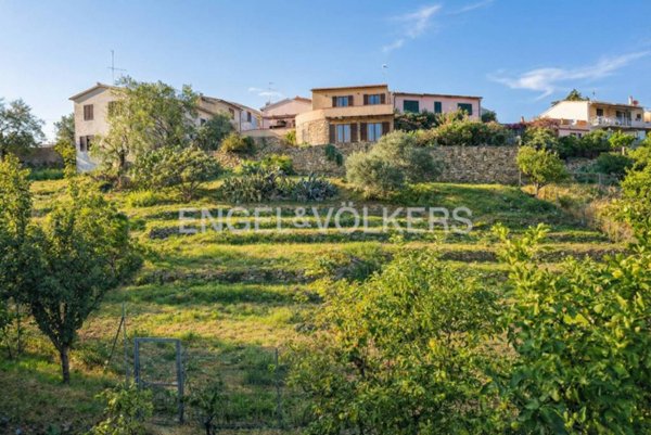 casa indipendente in vendita a Marciana