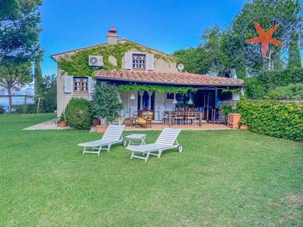 casa indipendente in vendita a Marciana