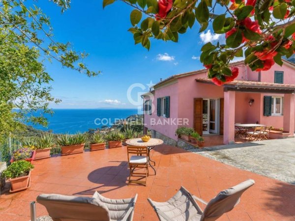 casa indipendente in vendita a Marciana