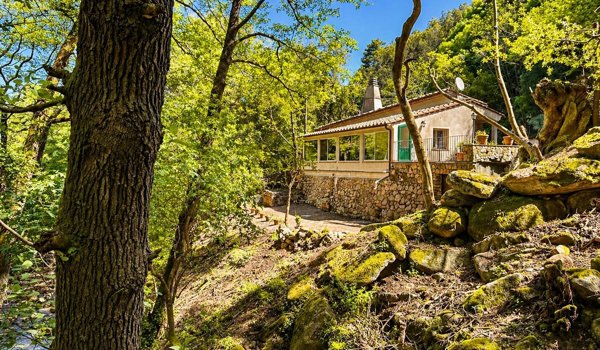 casa indipendente in vendita a Marciana