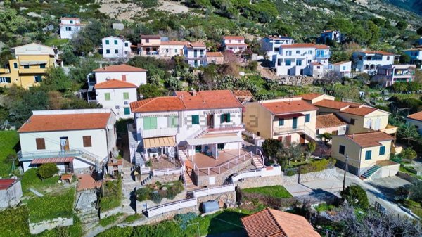 appartamento in vendita a Marciana