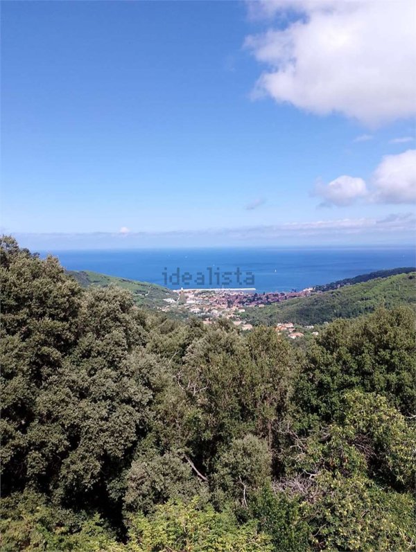 casa indipendente in vendita a Marciana