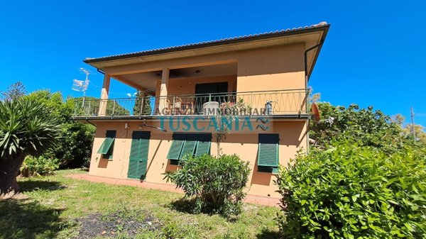 casa indipendente in vendita a Marciana