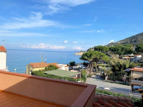 casa indipendente in vendita a Marciana