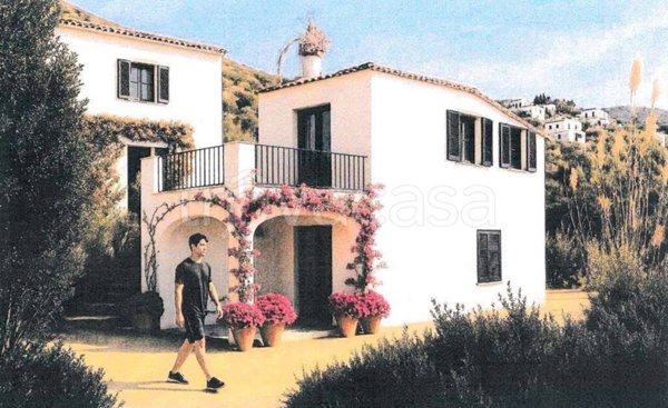 casa indipendente in vendita a Marciana