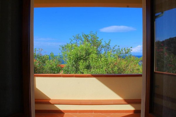 casa indipendente in vendita a Marciana