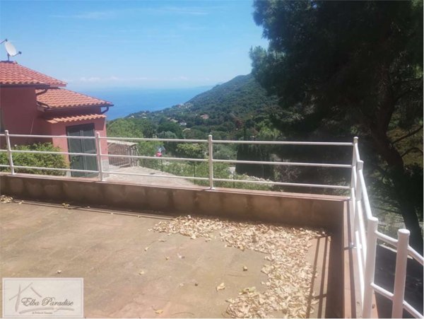 casa indipendente in vendita a Marciana
