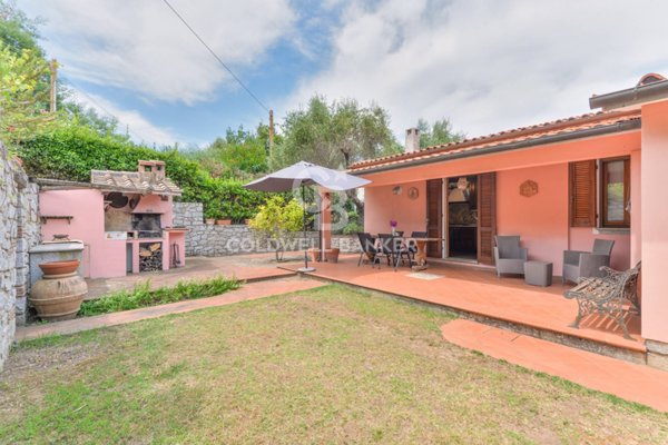casa indipendente in vendita a Marciana