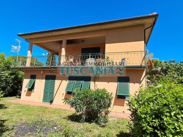 casa indipendente in vendita a Marciana