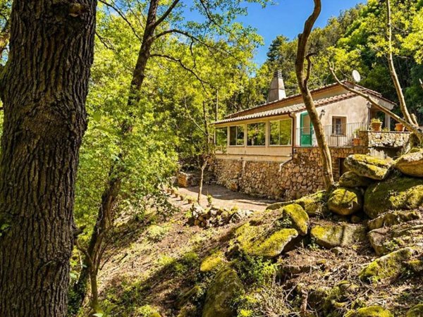 casa indipendente in vendita a Marciana