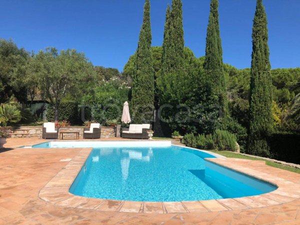 casa indipendente in vendita a Marciana
