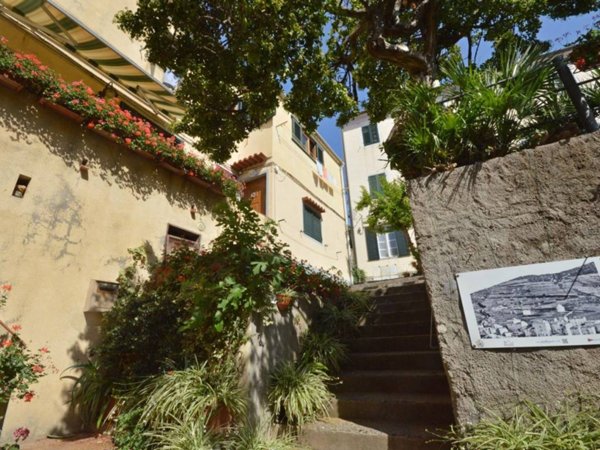 appartamento in vendita a Marciana Marina