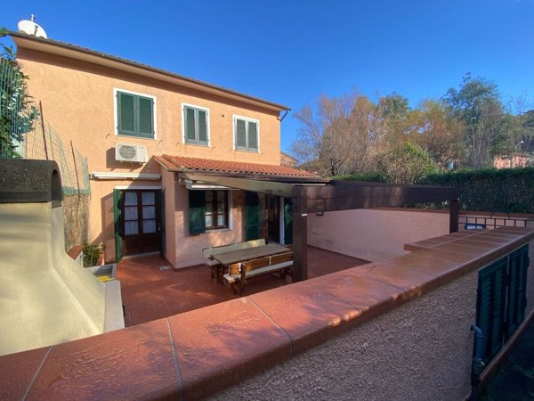 casa indipendente in vendita a Marciana Marina