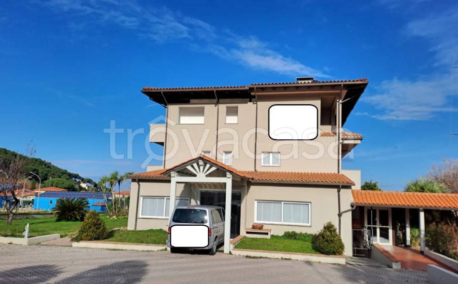 negozio in vendita a Marciana Marina