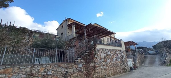 casa indipendente in vendita a Marciana Marina