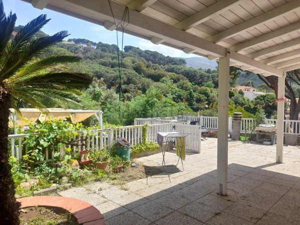 casa indipendente in vendita a Marciana Marina