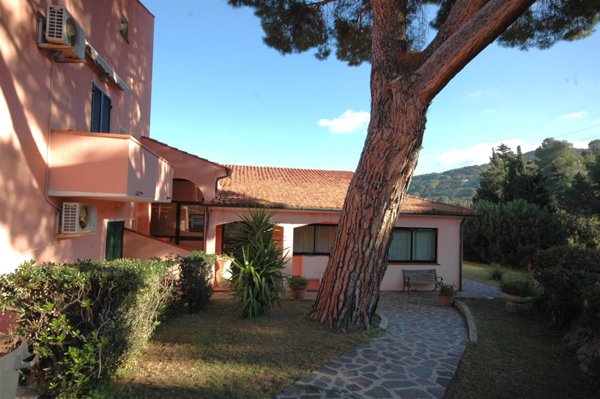 negozio in vendita a Marciana Marina