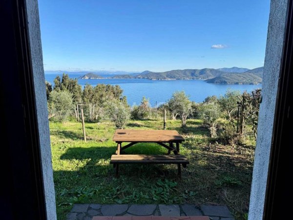 casa indipendente in vendita a Marciana Marina