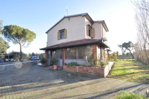 casa indipendente in vendita a Piombino