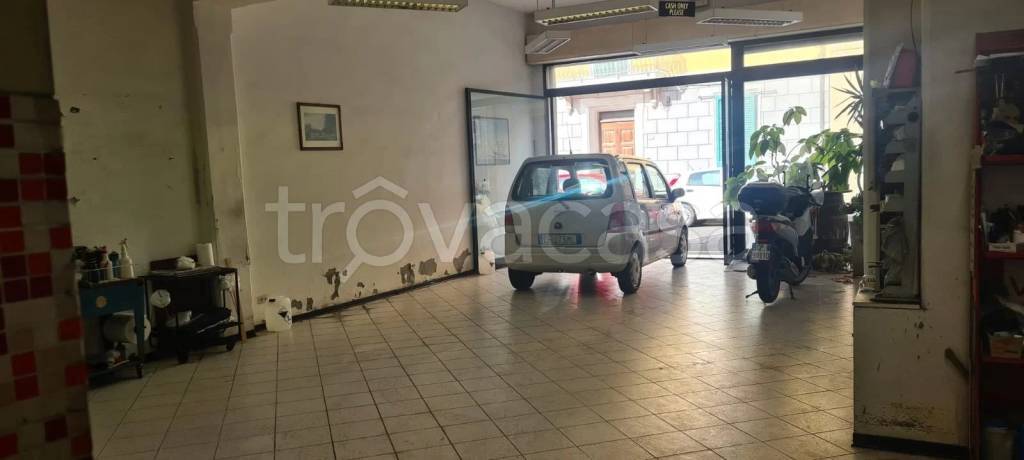 negozio in vendita a Piombino
