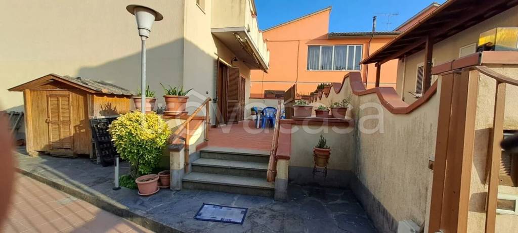 casa indipendente in vendita a Piombino in zona Gagno