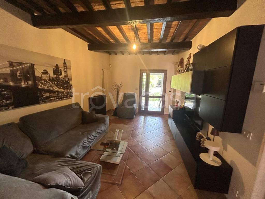 casa indipendente in vendita a Piombino in zona Gagno