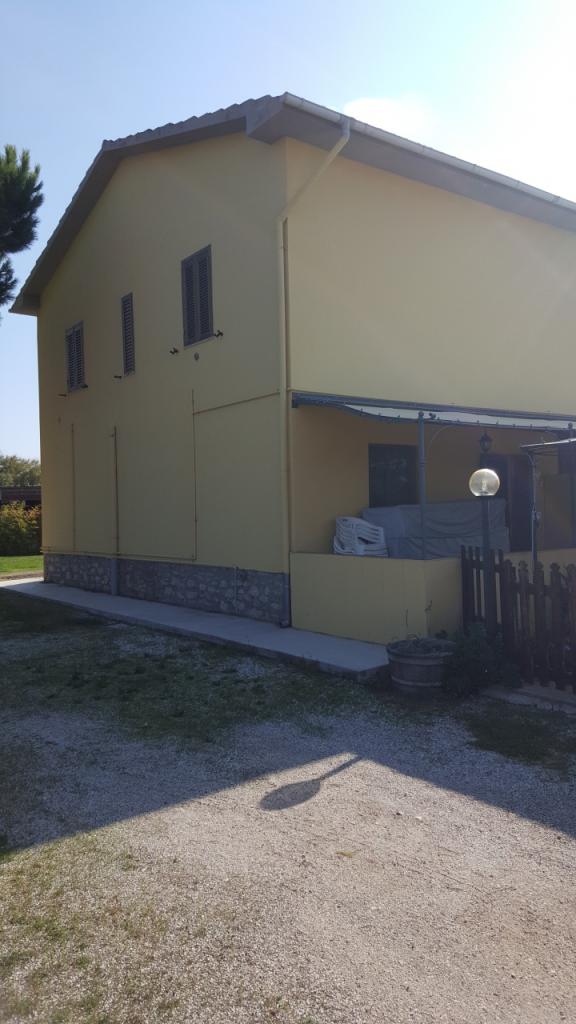 negozio in vendita a Piombino
