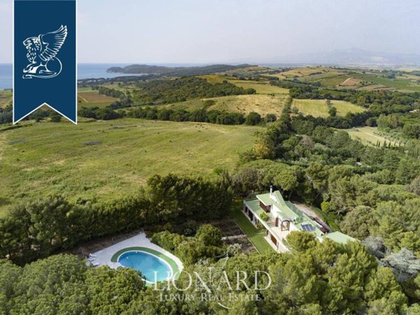 casa indipendente in vendita a Piombino in zona Populonia