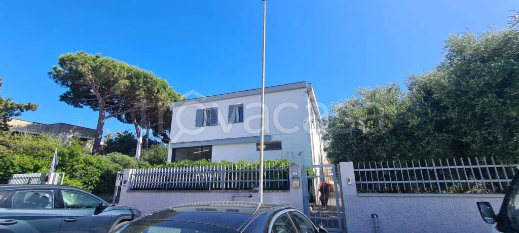casa indipendente in vendita a Piombino