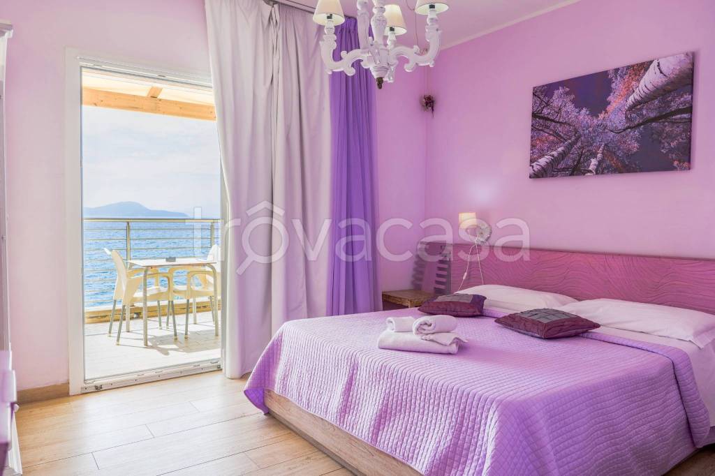 negozio in vendita a Piombino