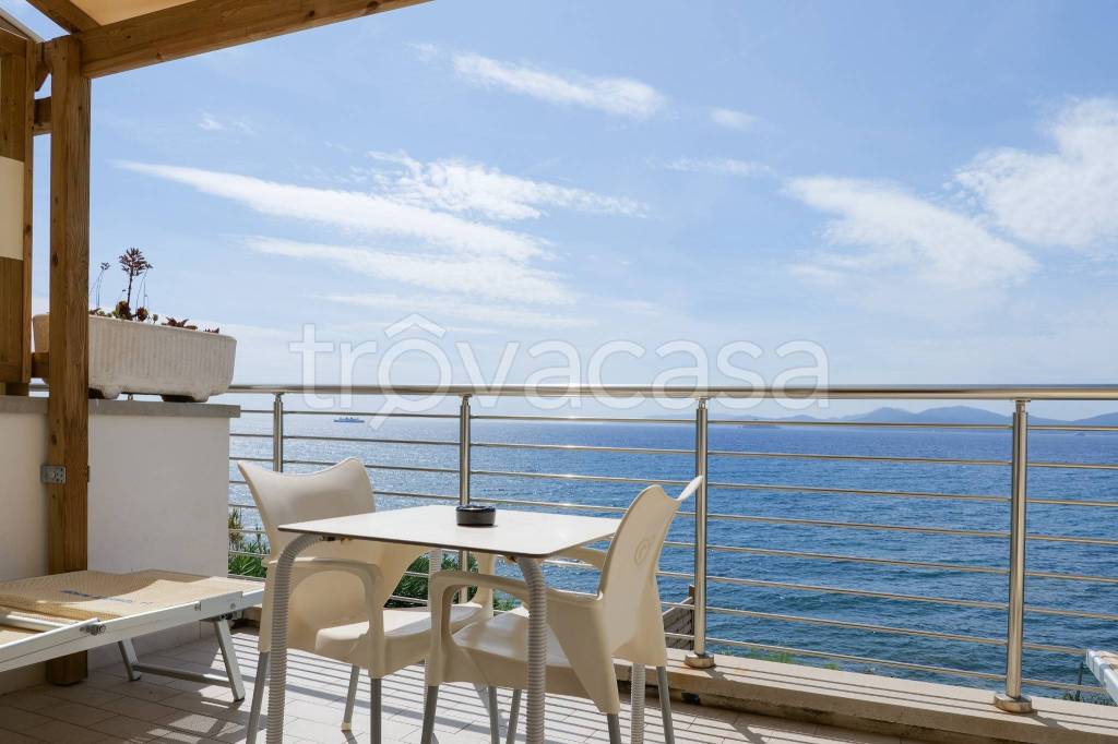 negozio in vendita a Piombino