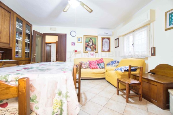 casa indipendente in vendita a Piombino